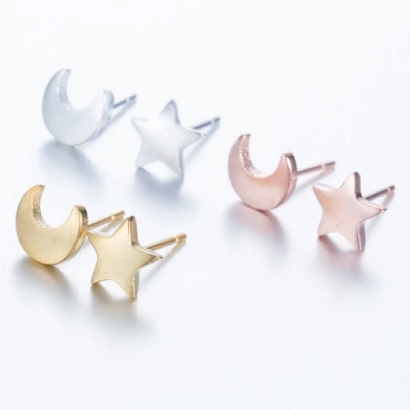 NEW!💙💎ROSE💗💛GOLDEN⭐️STAR🌙MOON STUDS!💎💙CUTE! - Picture 5 of 8